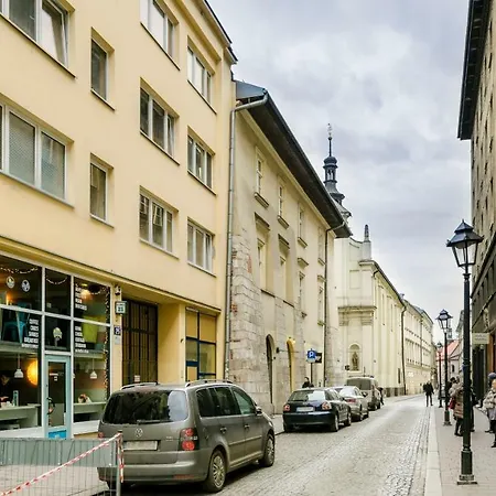 Daire Go - Main Square